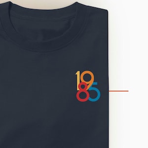 1985 T-shirt Gift for 40 years Birthday Idea for Dad or Mom Forties Present Colors Retro Minimalist Vintage Spirit