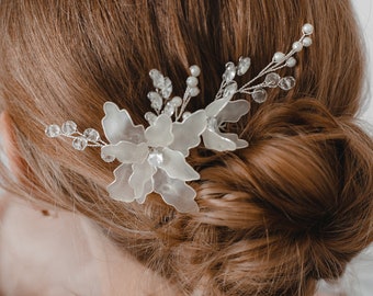 bridal headpiece,leaf headband,headpiece wedding,veil clip,veil wedding,floral veil,bridal hair,wedding sword,floral crown wedding,leaf veil