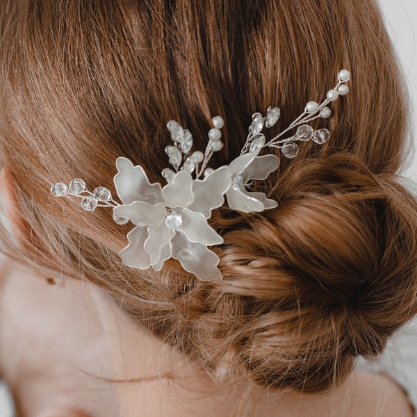 bridal headpiece,leaf headband,headpiece wedding,veil clip,veil wedding,floral veil,bridal hair,wedding sword,floral crown wedding,leaf veil