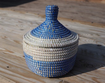 Colorful Handmade Seagrass Basket with Lid