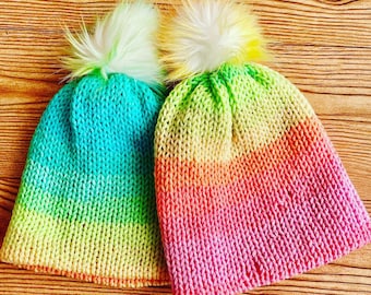 Gorros de punto arcoíris