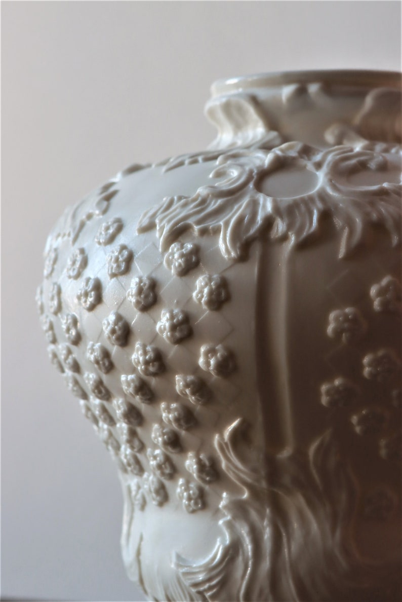 Matte Porcelain Rococo Style Vase, handmade porcelain vases, exquisite Christmas gift, interior décor, interior items, luxury flower vase image 4