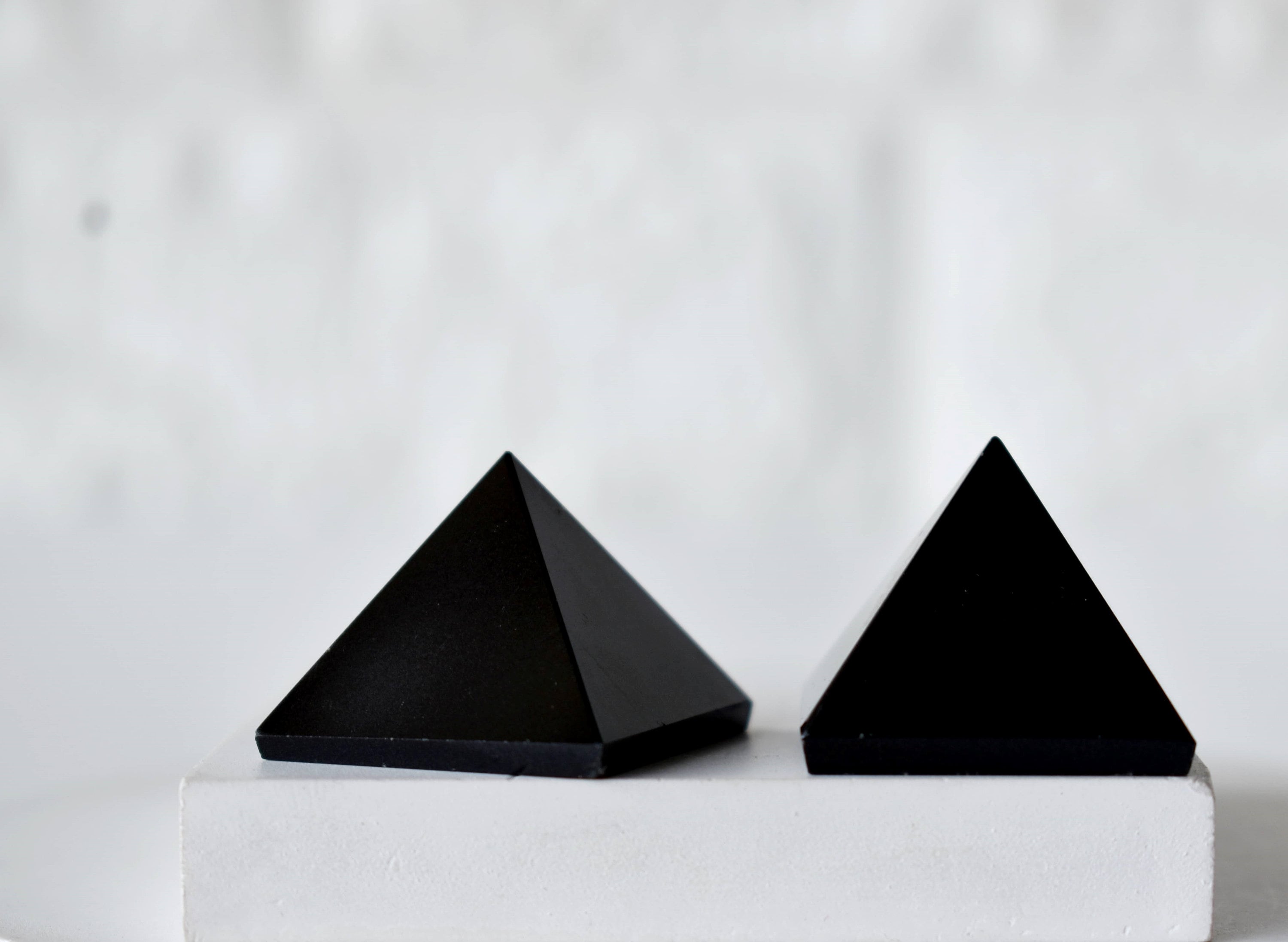 Black best sale agate pyramid