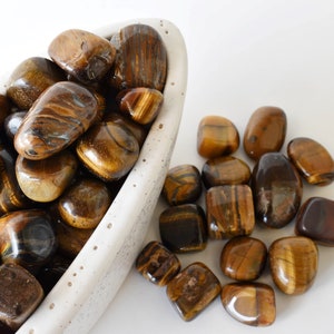 Crystal Tiger Eye Tumbled Stones, Healing Crystals, Tumbled Stones in Pack Sizes of 1,2,5Pcs and 100, 200 Grams,Crystal Gift, Crystals Stone