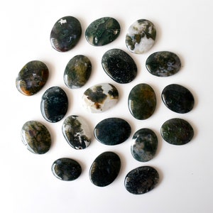 Una (1) piedra de bolsillo de ágata de musgo para la curación con cristales: piedra preciosa de bolsillo
