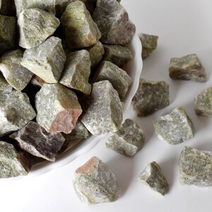 Heena Jasper Rough Natural Stone, 1 inch Raw Natural Jasper for Home and Living, Spirituality & Religion