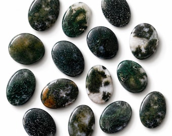 Een (1) Moss Agate Pocket Stone voor kristalgenezing - Pocket Gemstone
