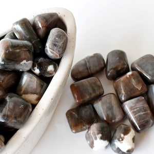 Cats Eye Tumbled Stones A Grade Healing Crystals Tumbled Stones in pack sizes of 1,2,3,5 and 10 Pieces