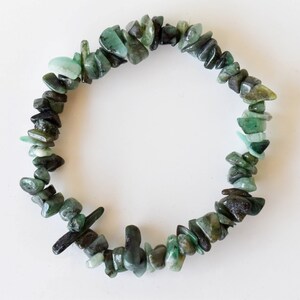 Stunning Emerald Chip Bracelets, Loose Crystal Gemstone, Balance Your Chakras, Boost Chakra Healing Energy, Beautiful Gift for Mindful Souls