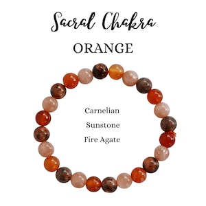 Może przedstawiać: Pomarańczowa bransoletka z kamieni szlachetnych z koralem, słonecznym kamieniem i agatem ognistym. Czakra sakralna.