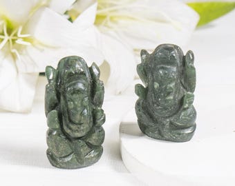Estatua de Ganesha de jade verde cristal, decoración espiritual hecha a mano del hogar - Talismán de meditación y prosperidad - Regalo espiritual único, piedra de estatua