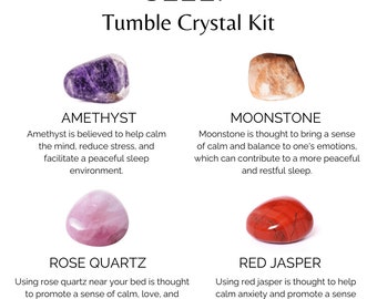 Puede incluir: Un conjunto de cuatro cristales pulidos para dormir, que incluyen amatista, piedra lunar, cuarzo rosa y jaspe rojo. Cada cristal se muestra sobre un fondo blanco con una descripción de sus propiedades para promover un sueño reparador.