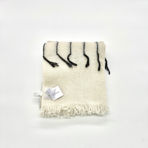 Cashmere scarf/stole with beautiful decorations made of 100% cashmere approx. 210cmx65cm