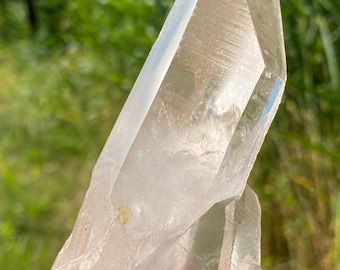 Cristallo di semi lemuriano rosa chiaro come pietra protettiva