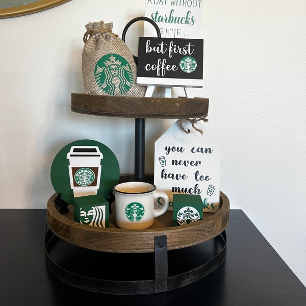 Décor de plateau à plusieurs niveaux Starbucks