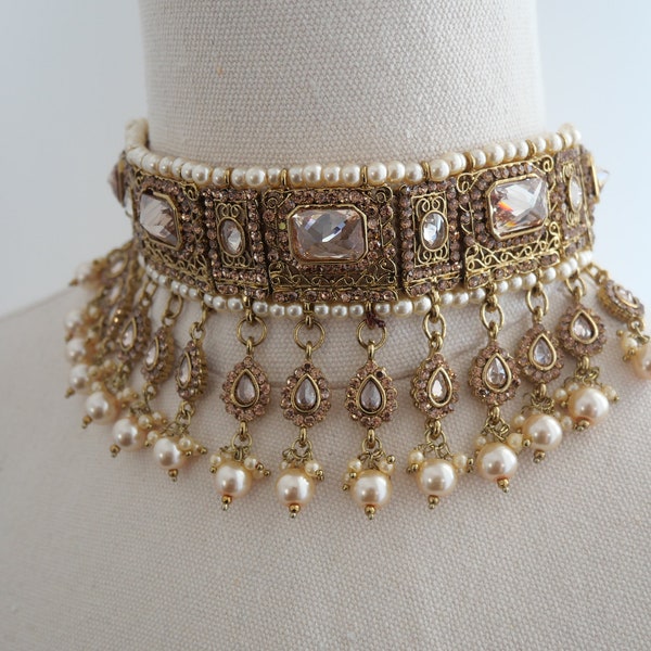 Dark Rose Gold Polki Choker Necklace with Earrings and Tikka, Indian Bridal Jewellery, Polki Jewellery, trending bollywood jewellery