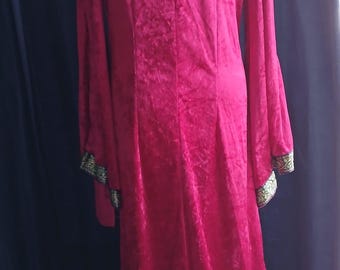 Medieval fairie ren crushed red velvet dress