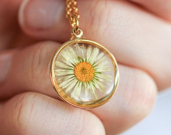 Daisy Flower Necklace, Unique Gift For Her, Real Flower Jewellery, Minimalist Gold Pendant, Cottagecore Jewellery, Miscarriage jewelry