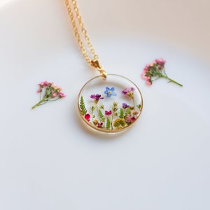 Real Flower Necklace, Artisan Jewelry, Botanical Jewellery, Terrarium Pendant, Forget me not Necklace, Gardnerer Necklace, Resin Necklace image 2