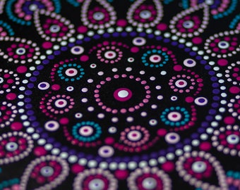 Mandala a pois dipinti a mano: colori vivaci, tela o legno