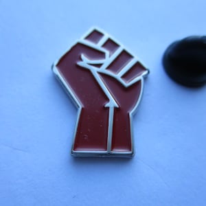 SOLIDARITY FIST metal badge (various colours)