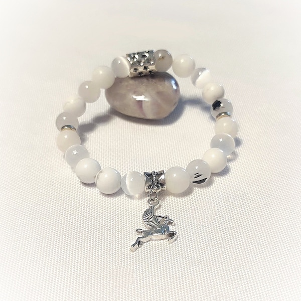 Bracelet en pierre naturelle, bracelet femme, minéraux natirels, bijoux faits-main, bracelet perle, pegase, bracelet blanc femme,