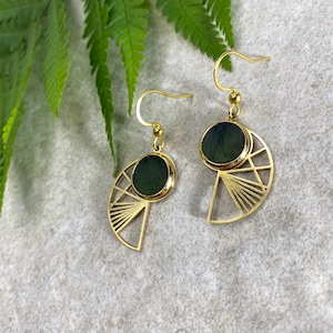 June graphic earrings in natural feathers and stainless steel