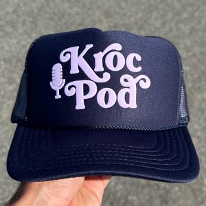 Benutzerdefinierte Podcast-Hauch-Druck-Trucker-Hut - Retro-Radiosendung-Hut für Gastgeber, Gäste, Macher oder Viral-Content-Clips und Live-Show-Merch