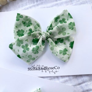 Chiffon Shamrock Baby Bow, St. Patrick’s Day Baby Headband, Newborn Shamrock Hair Bow, St. Patrick’s Day Hair Bow, Matching Hair Bows