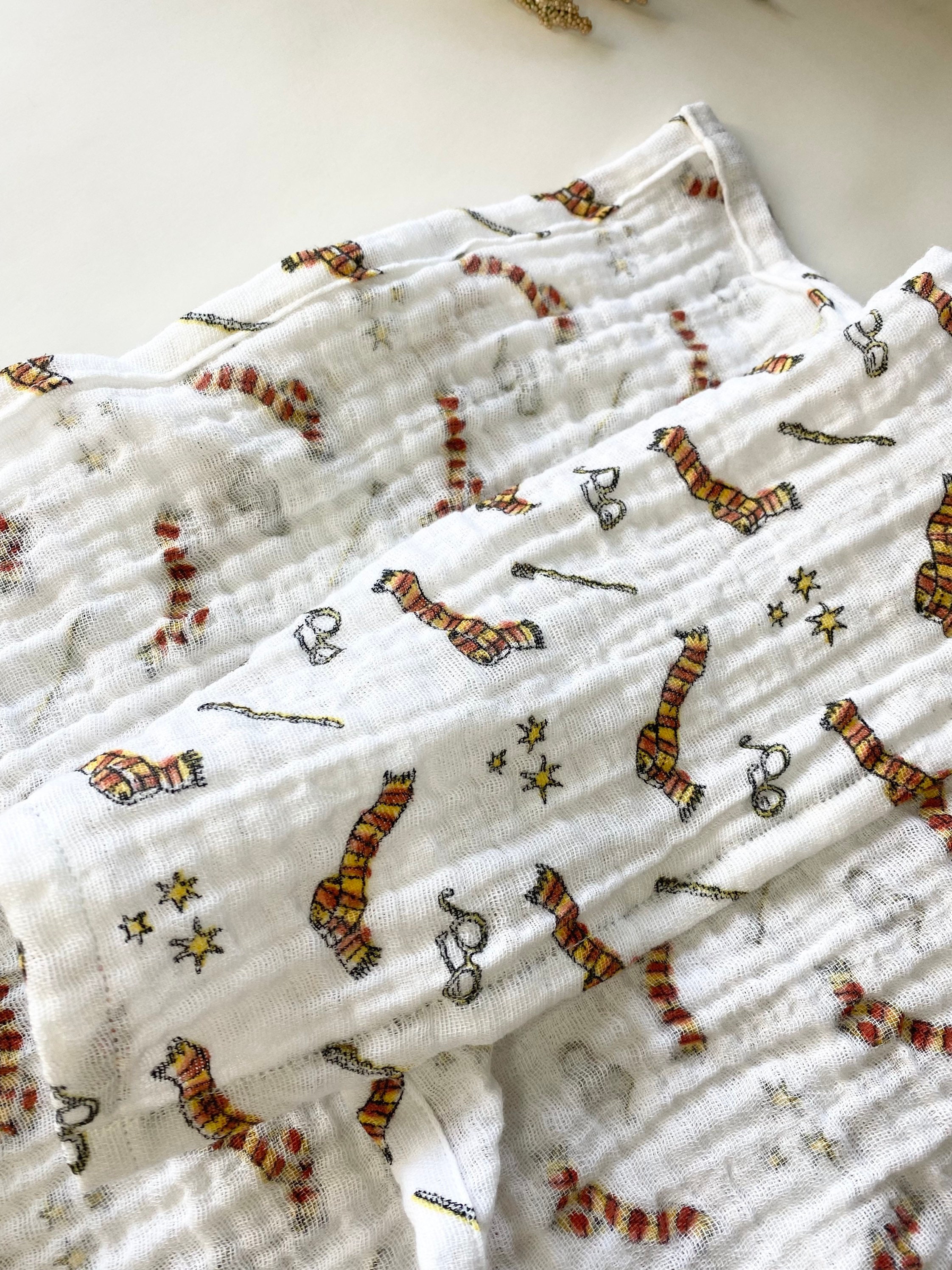Harry Potter Swaddle Blanket Harry Potter Muslin Swaddle Blanket Disney Swaddle Blanket Muslin Swaddle Baby Shower Gift harry Potter Bow Etsy Canada
