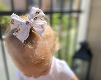 Winnie The Pooh Hair Bow, Disney Hair Bow, Winnie the Pooh baby headband, Baby headband, baby bow, newborn bows, Winnie the Pooh Nursery