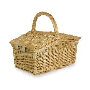 Picnic Hamper | Traditional Design Shopping Basket with Lid and Wicker Handle | 2 Person Picnic Basket 28cm