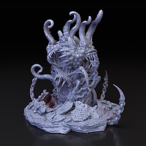 Puede incluir: Una escultura impresa en 3D de color gris de una criatura monstruosa con múltiples ojos, tentáculos y dientes. La criatura está encadenada a una base rocosa con runas talladas en la superficie.
