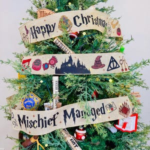 Guirlande de ruban de sapin de Noël magicien de 48 po. | Décoration magique des Fêtes