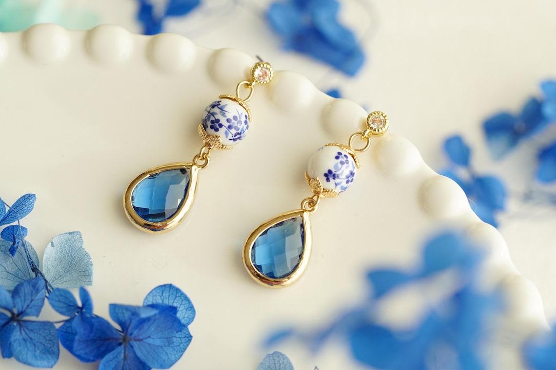 Bule flower earrings