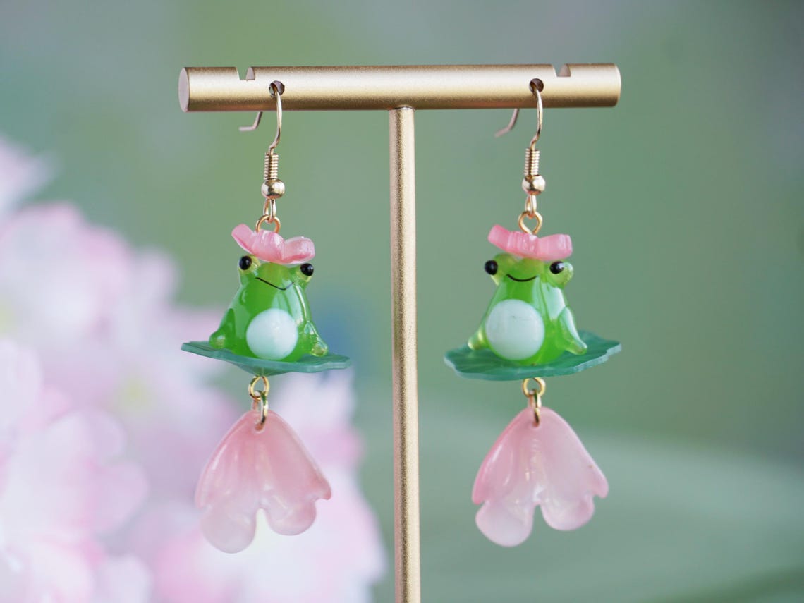 Cute frog earrings