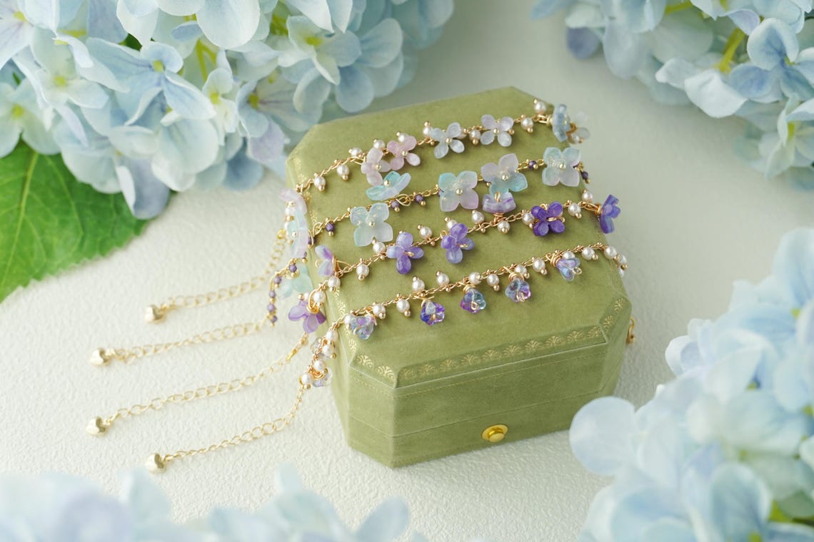 Bell flower bracelet
