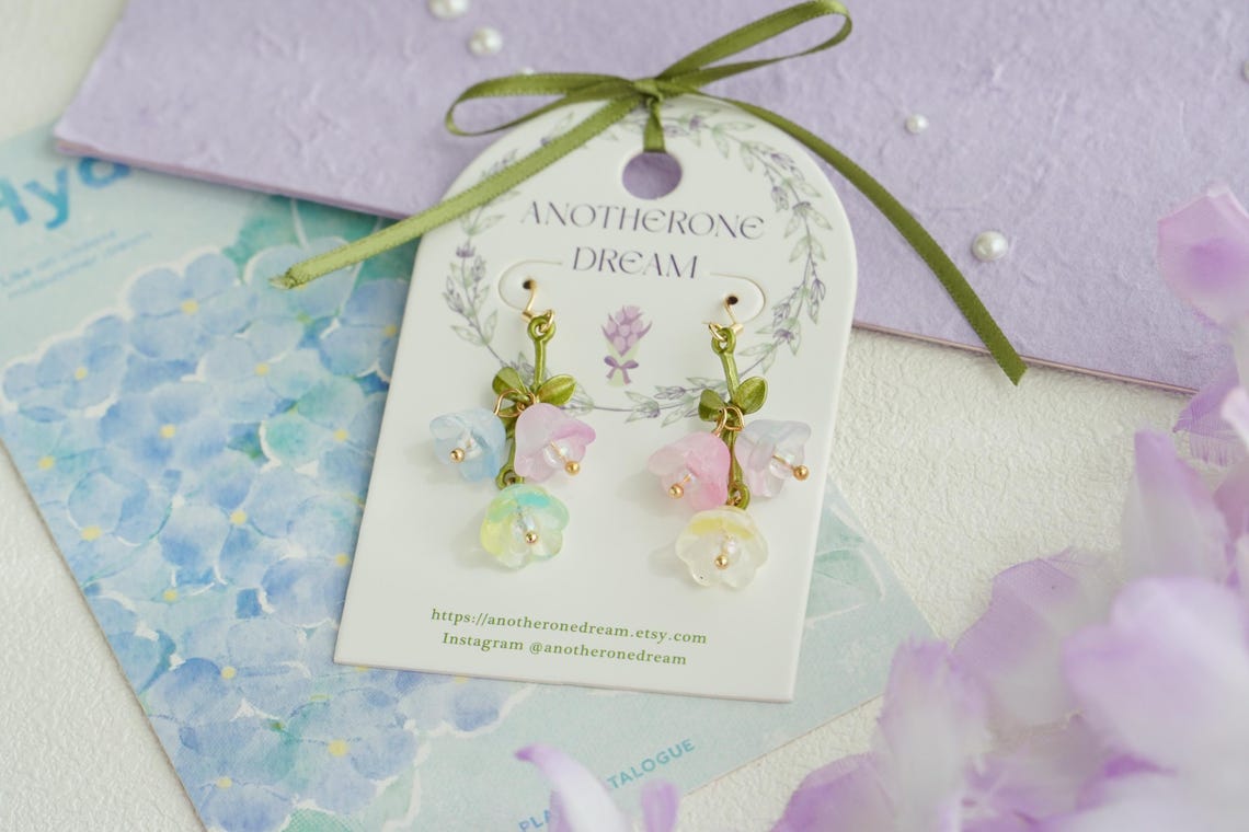 Bell flower necklace