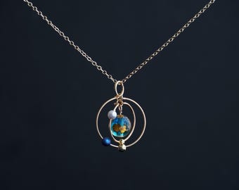 Planet Halskette, Planet Tropfen Halskette, Space Fringe Halskette, Galaxy Drop Halskette, Universum Statement Schmuck, Sternbild Halskette