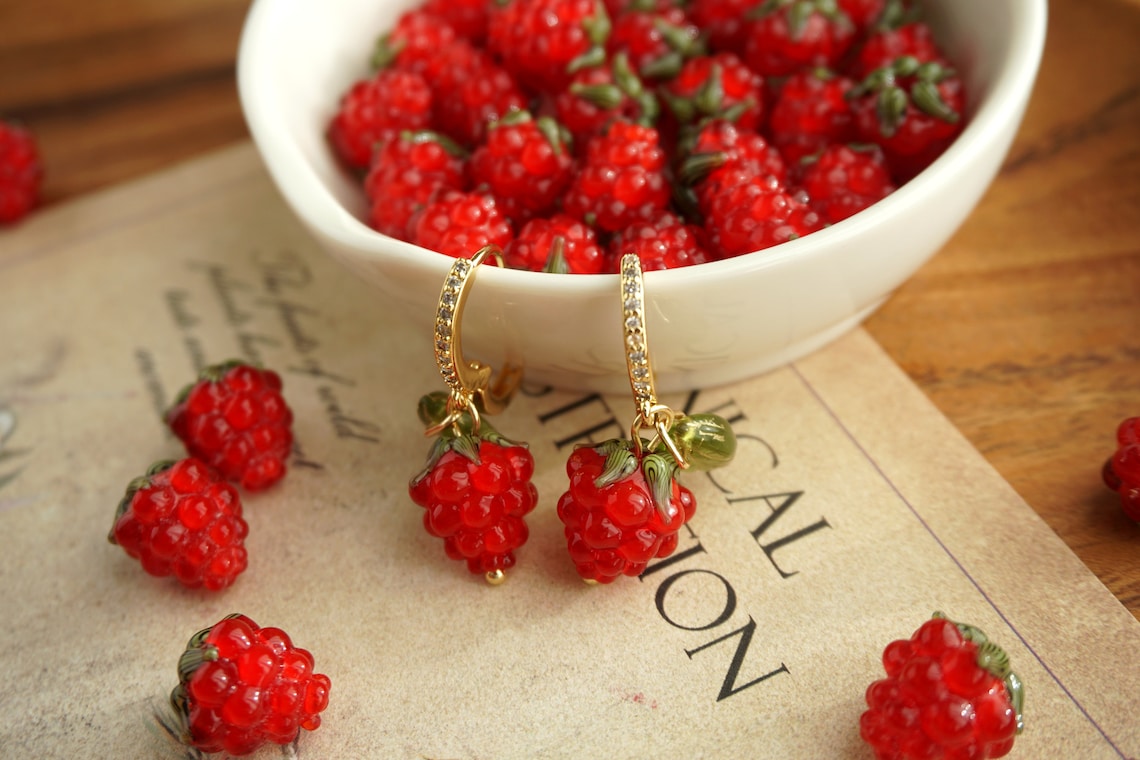 Red respberry earrings