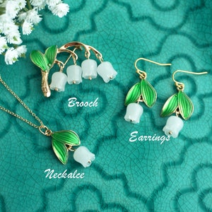 Maiglöckchen-Brosche, weiße Blumenbrosche, Jade-Brosche, elegante Brosche, einzigartige Vintage-Brosche, Geschenk, Kleid-Brosche, Mai-Geburtstagsgeschenk Bild 1