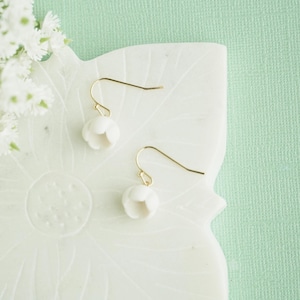 Maiglöckchen Blumen Ohrringe Hochzeit Ohrringe Braut Ohrringe Fee Ohrringe Weihnachtsgeschenk Cottagecore Blütenohrringe
