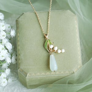 Collier muguet, collier muguet, collier floral de muguet, collier de perles de muguet, collier ras de cou de muguet, collier de fleur de lys,