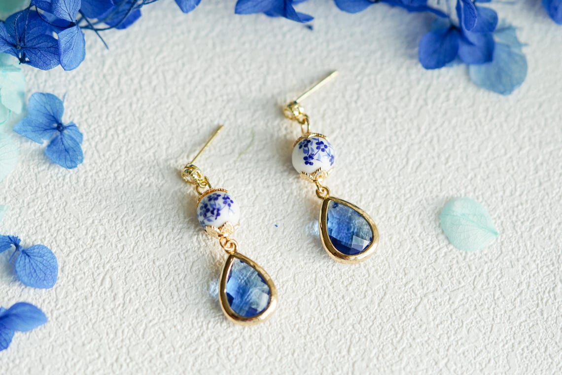 Bule flower earrings