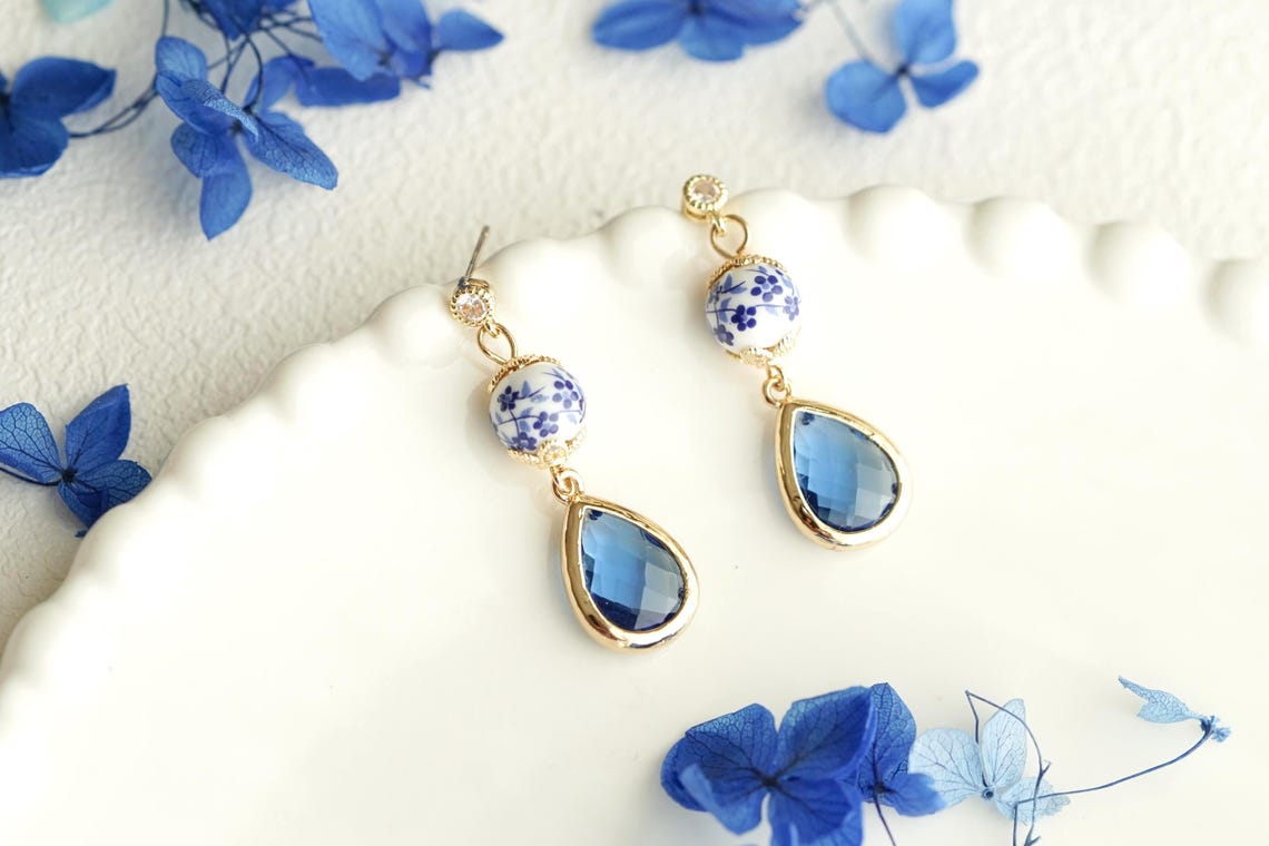 Bule flower earrings