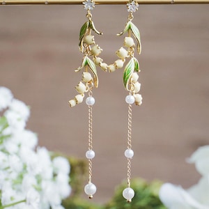 Maiglöckchen Blumen Ohrringe Hochzeit Ohrringe Braut Ohrringe Fee Ohrringe Weihnachtsgeschenk Cottagecore Blütenohrringe