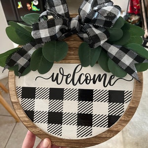 Buffalo Plaid Welcome sign