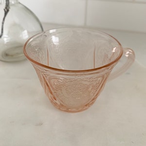 Vinatge 1930’s Rose Pink Depression Glass Cup Jeannette Glass Patterns / Pink Glass