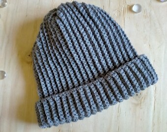 Gorro tejido a mano en hilo acrílico gris con delicado hilo de lurex - Moda de invierno - Complementos mujer
