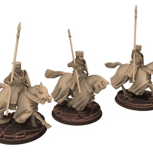 Medieval - Noble Knights advancing, 13th century Generic men at arms Medieval Knights, 28mm Historical Wargame, Saga... Medbury miniatures